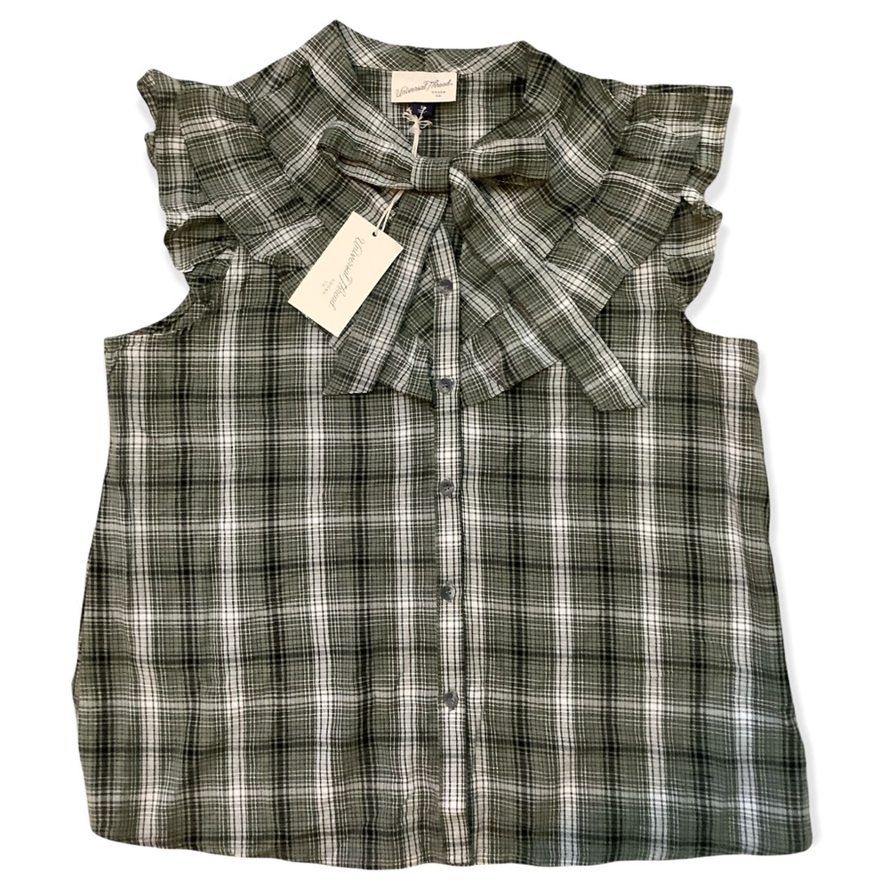 Universal Threads Plaid Ruffle Top Size Medium